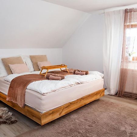 Apartment Vita & Marx ลูบลิยานา ภายนอก รูปภาพ